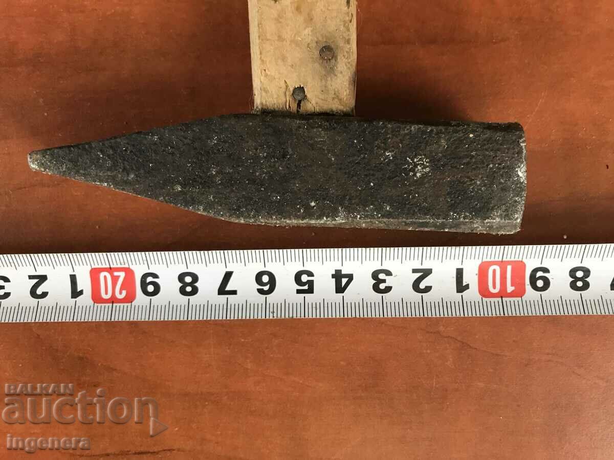 UNIVERSAL HAMMER-400 GR with price 11.00 BGN | € 5.62 UNIVERSAL HAMMER-400 GR with price 11.00 BGN | € 5.62