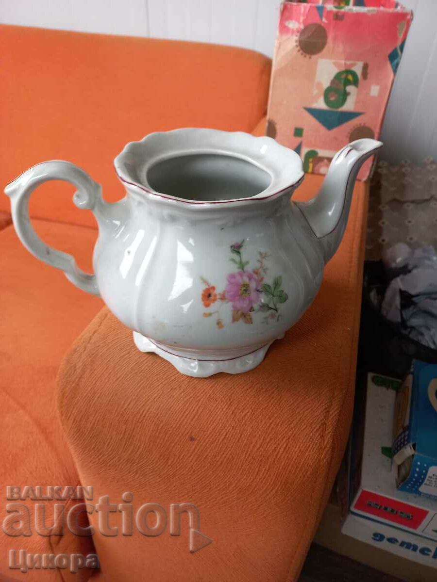BULGARIAN PORCELAIN TEAPOT with price 40.00 BGN | € 20.45 BULGARIAN PORCELAIN TEAPOT with price 40.00 BGN | € 20.45