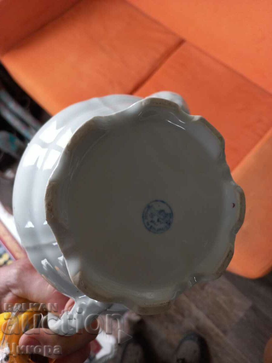 Delivery of BULGARIAN PORCELAIN TEAPOT Delivery of BULGARIAN PORCELAIN TEAPOT