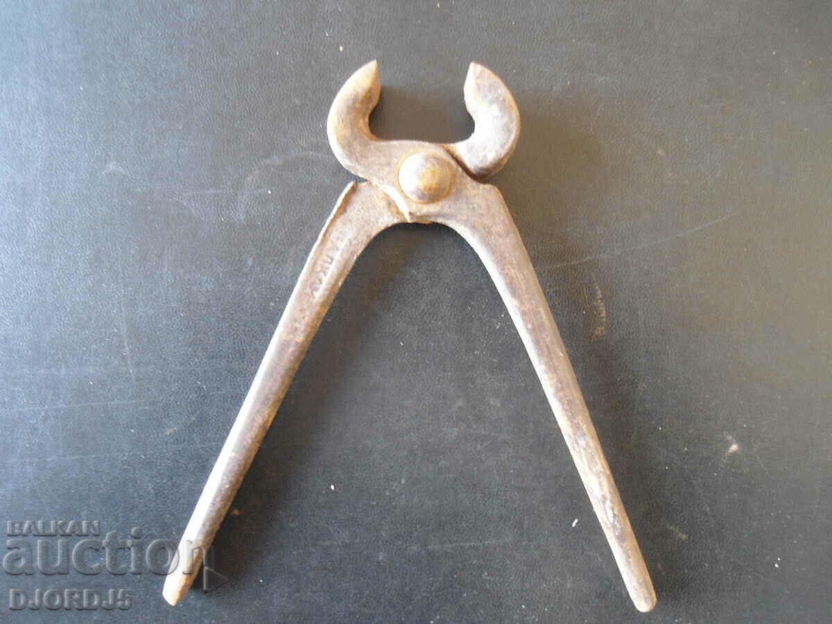 Auction Old pliers "BALKAN" Auction Old pliers "BALKAN"