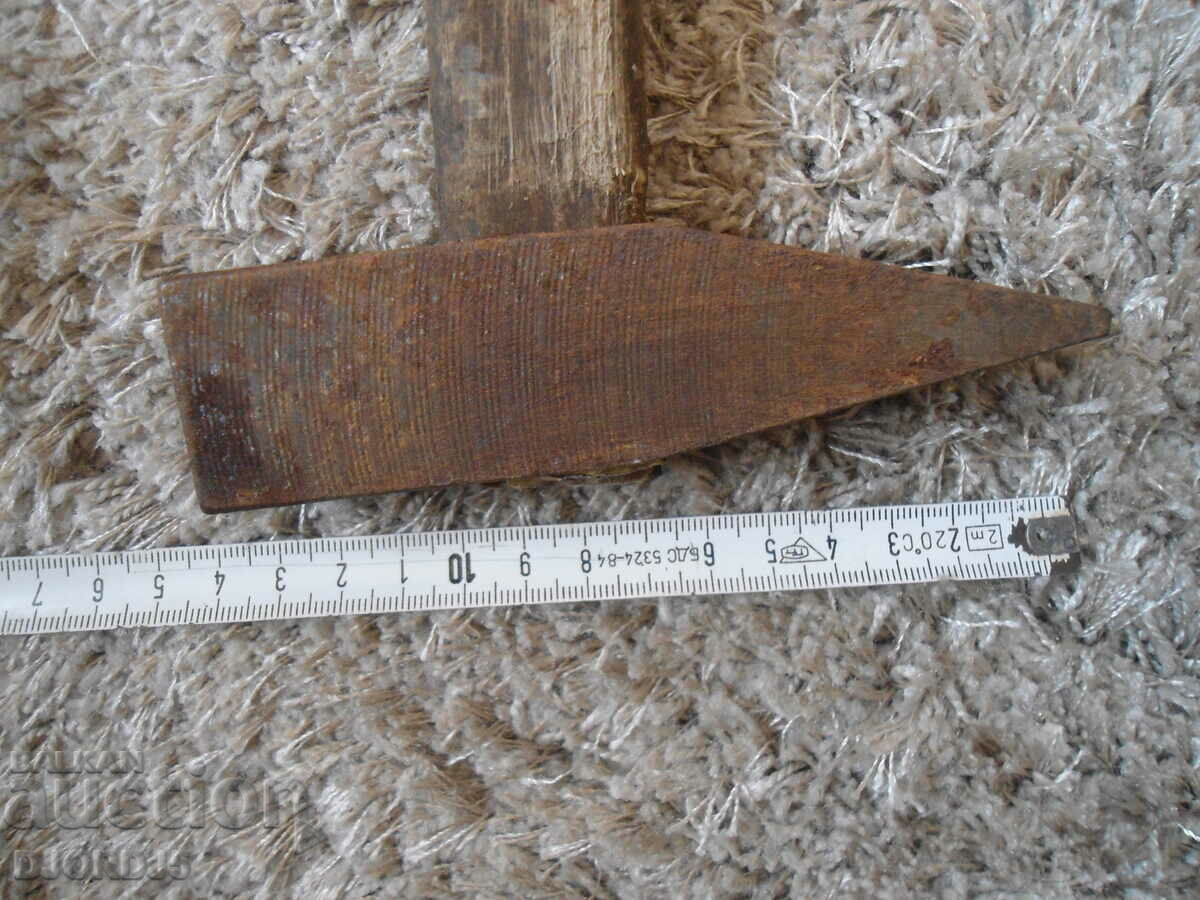 Old hammer, wooden handle - 6 Old hammer, wooden handle - 6