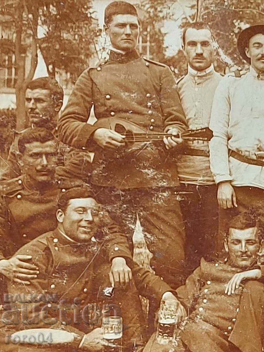Livrarea FOTO MILITAR VECHE