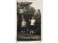 BĂIEȚI FOTO VECHI CU JUCĂRII PENTRU COPII G006