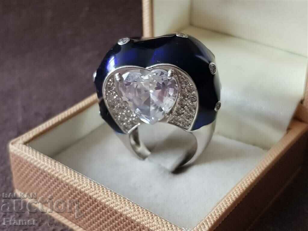 Inel elegant emailat argintiu MOUNTAIN CRYSTAL cu preț € 170.00 | 332.49 BGN Inel elegant emailat argintiu MOUNTAIN CRYSTAL cu preț € 170.00 | 332.49 BGN