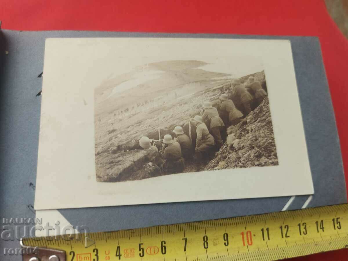 FOTO VECHI DE RĂZBOI - Primul Război Mondial cu preț € 15.99 | 31.27 BGN