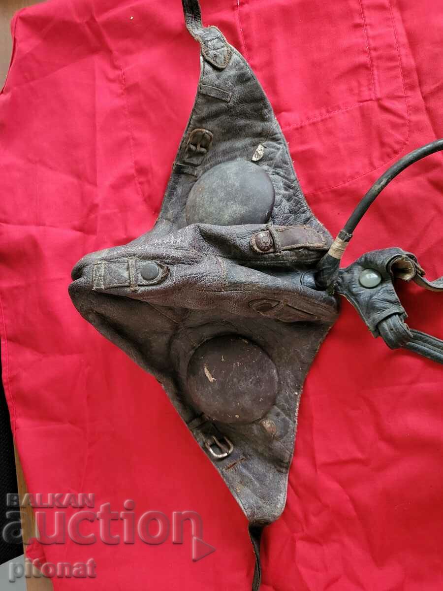 Pilot's leather headset WWII USSR with price 145.00 BGN | € 74.14 Pilot's leather headset WWII USSR with price 145.00 BGN | € 74.14