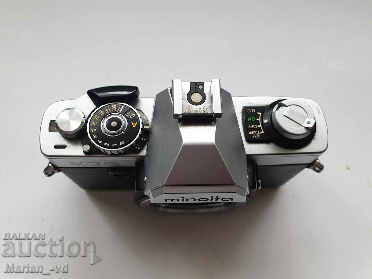 Delivery of MINOLTA XG 9 camera