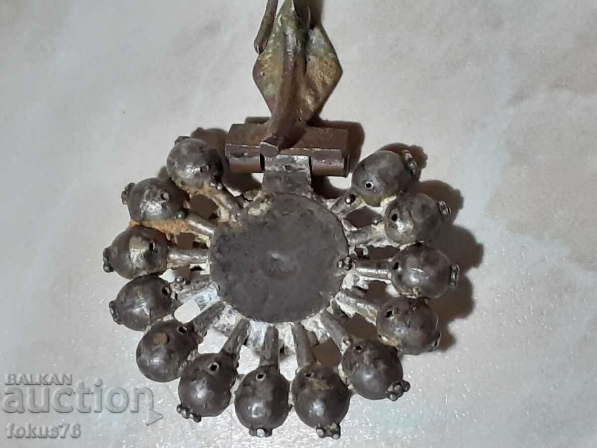 Auction  Renaissance earring arpalia sachan silver