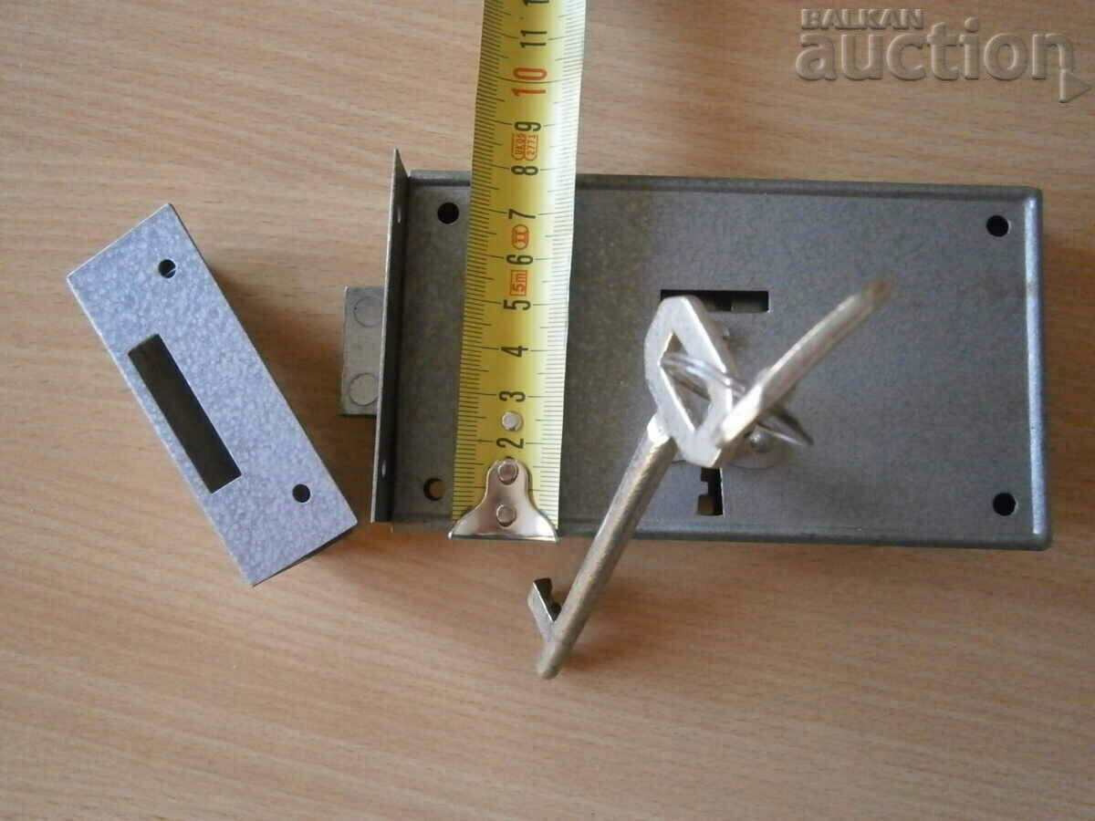 Delivery of 70s retro vintage lock machine lock mechanism Delivery of 70s retro vintage lock machine lock mechanism