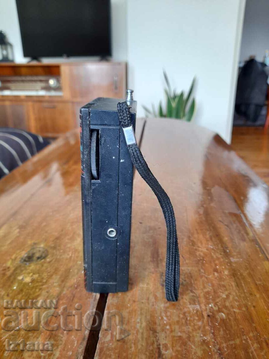 Old radio, Universum radio with price 55.00 BGN | € 28.12 Old radio, Universum radio with price 55.00 BGN | € 28.12