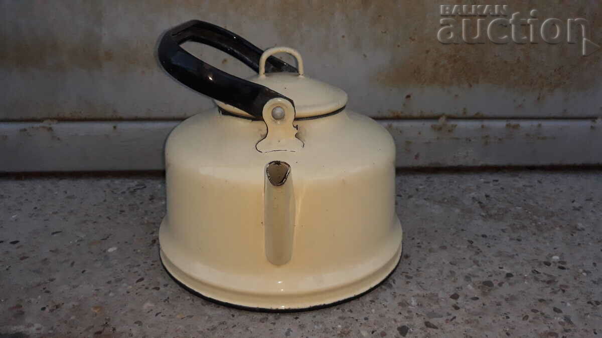 Auction large enamel cream teapot retro vintage Auction large enamel cream teapot retro vintage