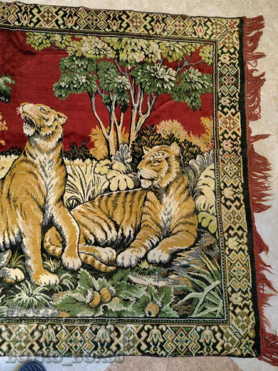 Delivery of Large Antique Rug Cover 180/120 Without Fringes Delivery of Large Antique Rug Cover 180/120 Without Fringes