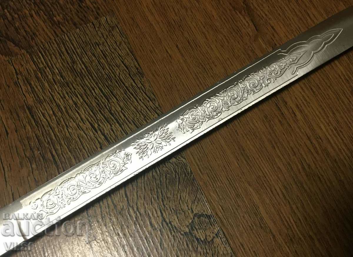 Auction Dagger, swastika with Eagle head 260x380 Auction Dagger, swastika with Eagle head 260x380