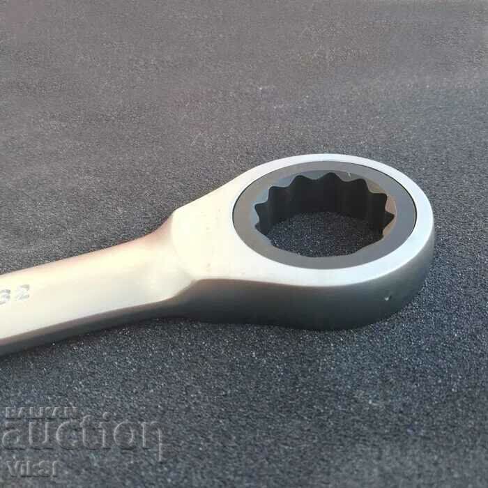 Auction Ratchet Wrenches 6 to 32mm 22 parts Kraftworld Auction Ratchet Wrenches 6 to 32mm 22 parts Kraftworld