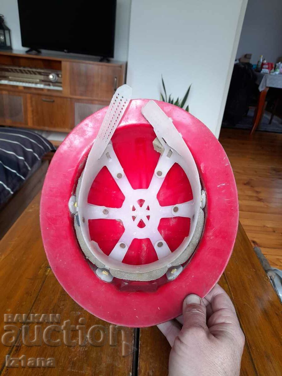 Delivery of Old construction helmet