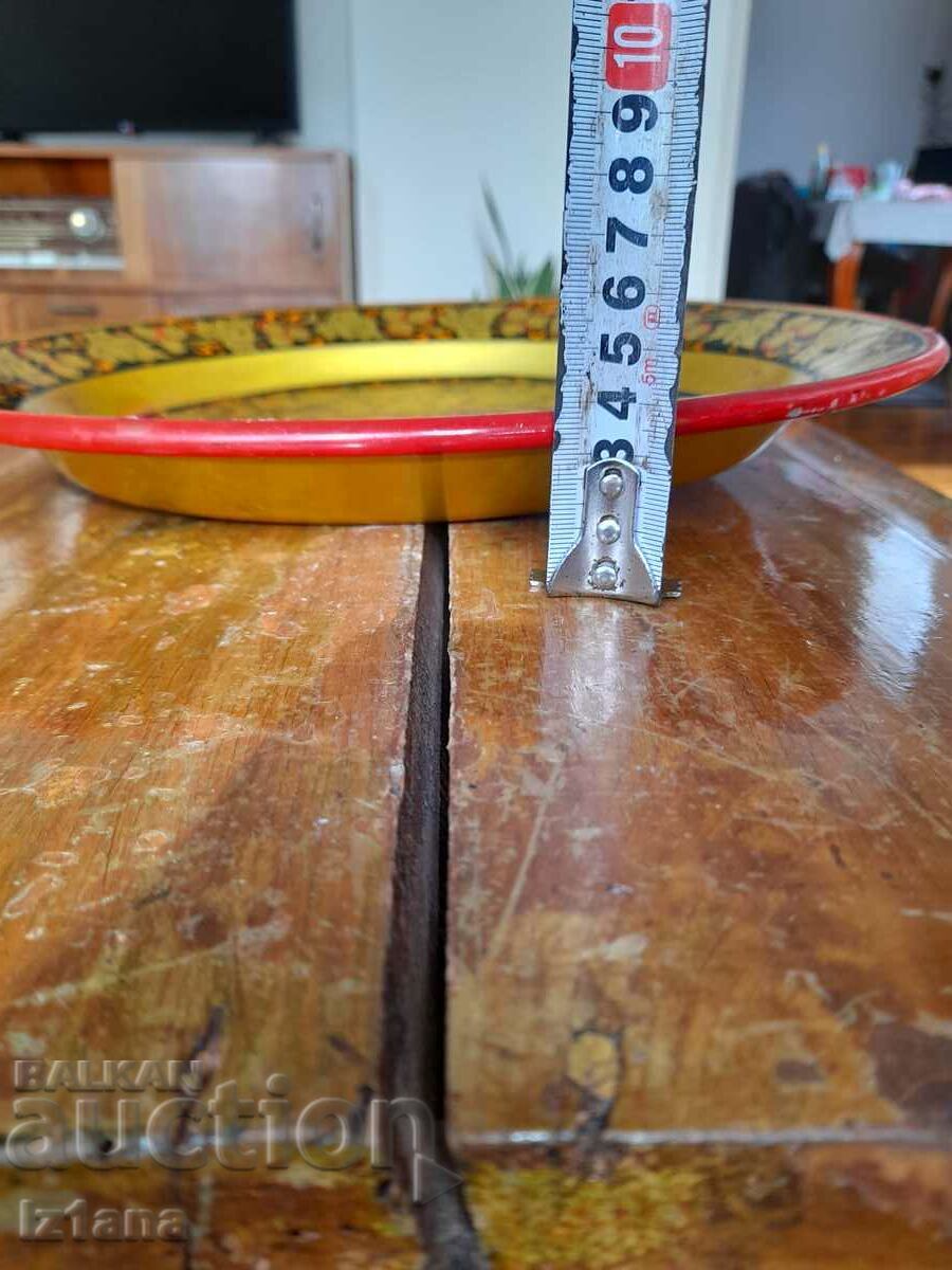 Old tray with price 32.00 BGN | € 16.36