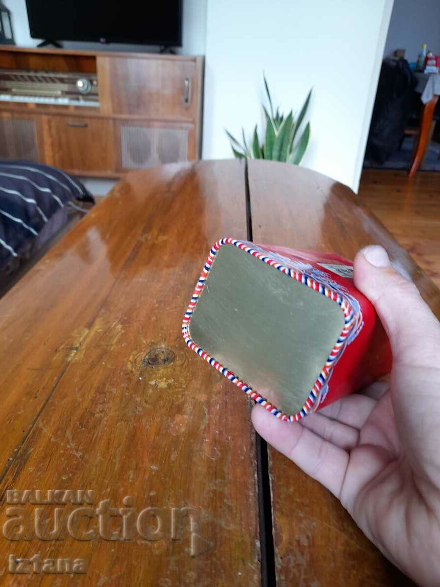 Delivery of An old box of Chai Delivery of An old box of Chai