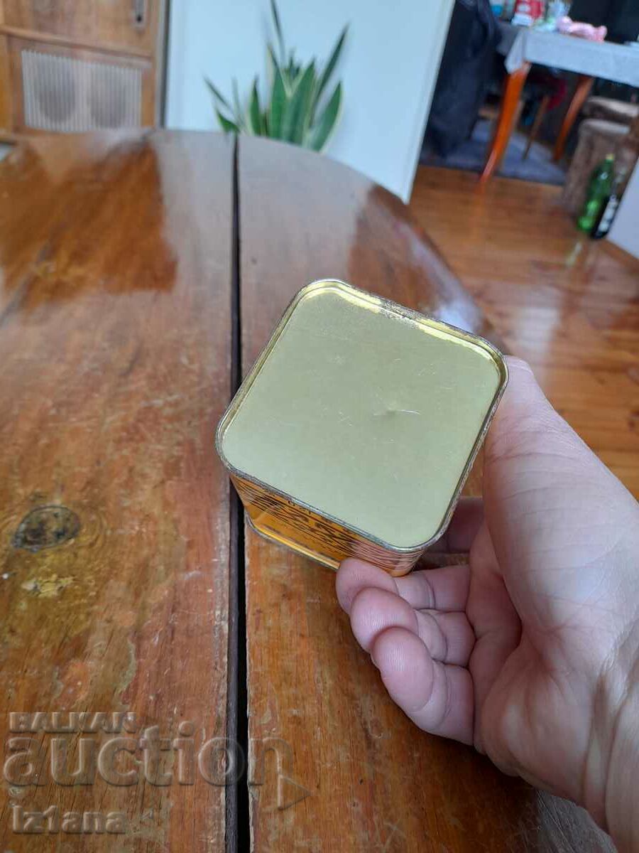 Delivery of An old box of Jasmine Tea Delivery of An old box of Jasmine Tea