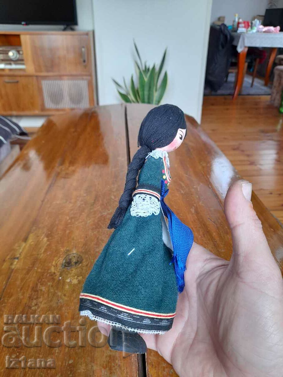 Delivery of Folk figurine, doll