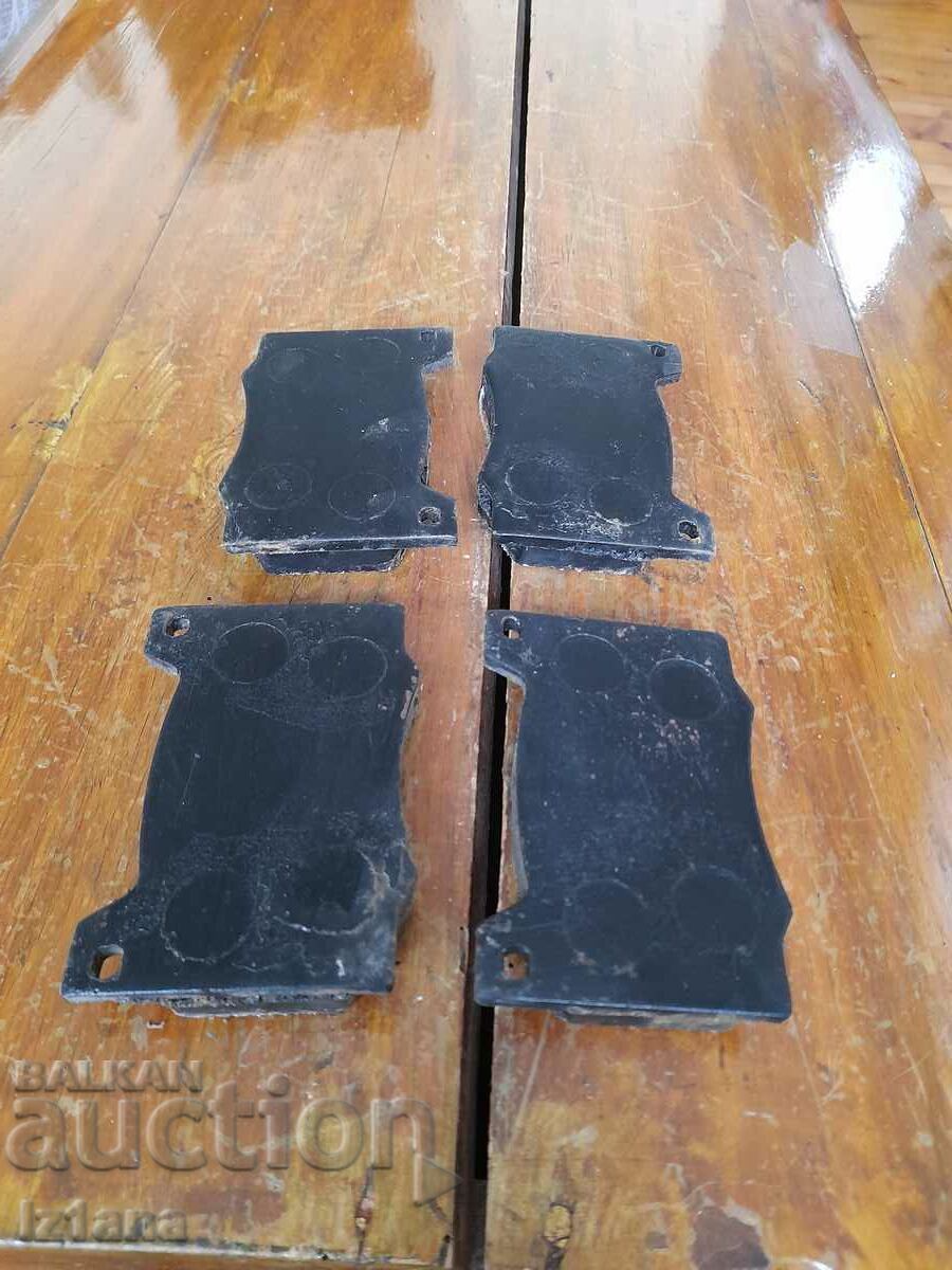 Old Moskvich 1500 ferrod pads - 5 Old Moskvich 1500 ferrod pads - 5