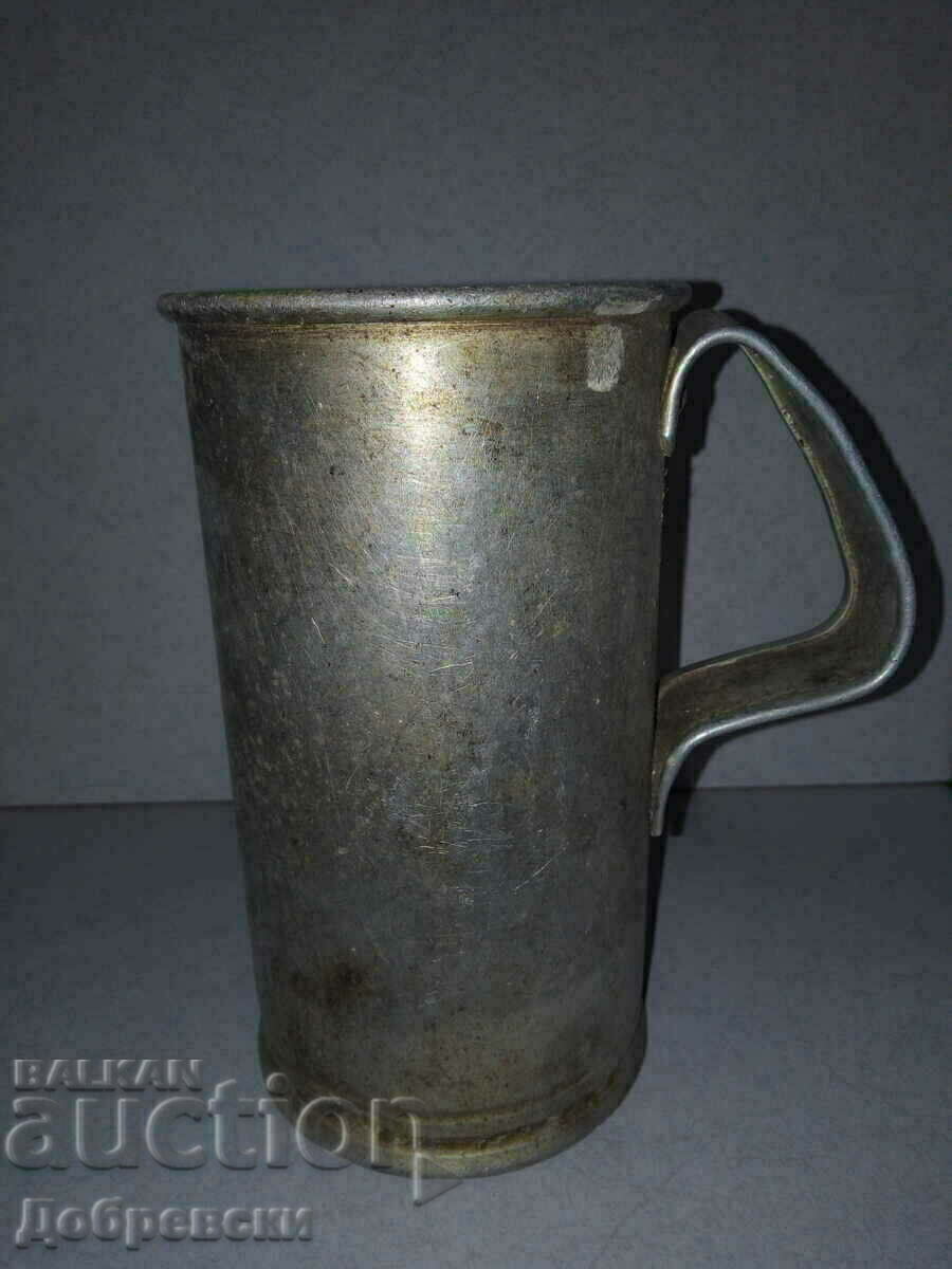 Old measuring cup, alcohol dispenser 1 liter with price 12.00 BGN | € 6.14 Old measuring cup, alcohol dispenser 1 liter with price 12.00 BGN | € 6.14