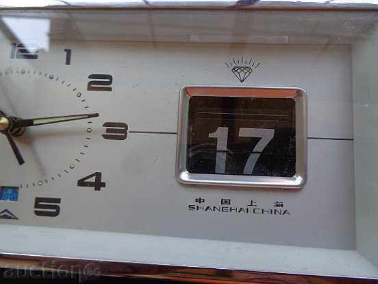 Delivery of Desk Clock Alarm Clock China 1980s WORKS