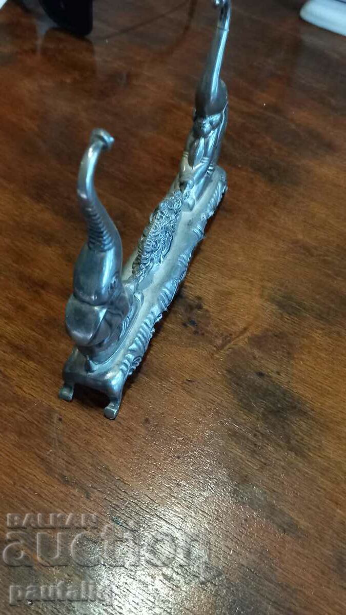 Delivery of ELEPHANTS