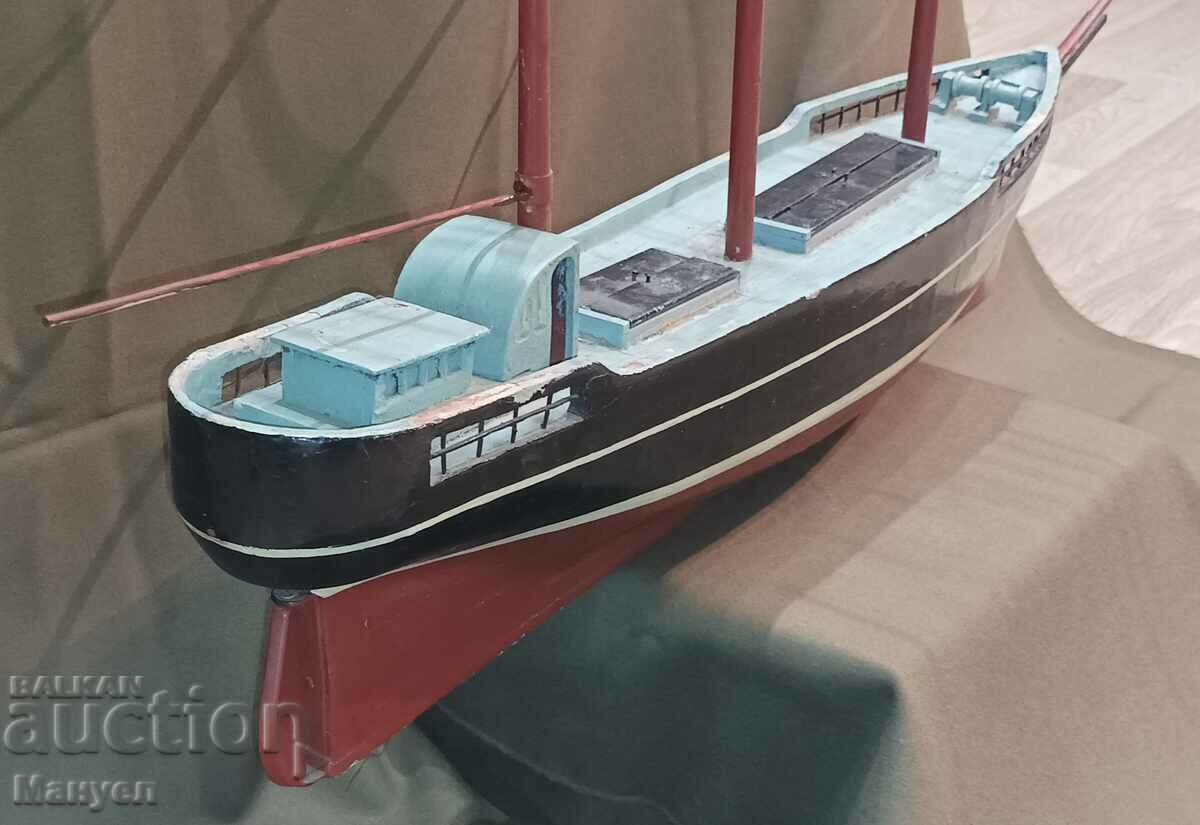 Livrarea Model vechi al unei nave, o goeletă de pescuit. Livrarea Model vechi al unei nave, o goeletă de pescuit.