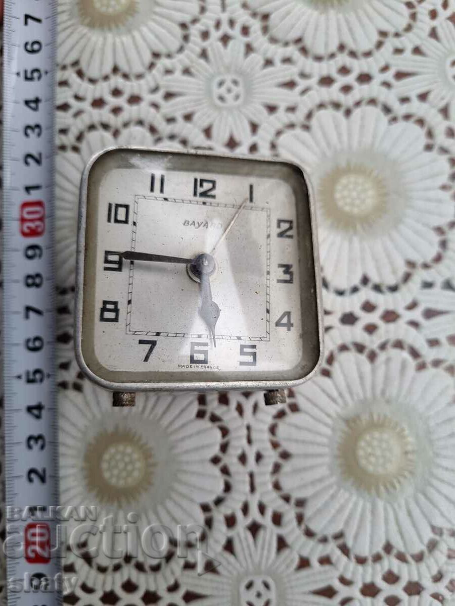 Παλιό ρολόι καρότσι
