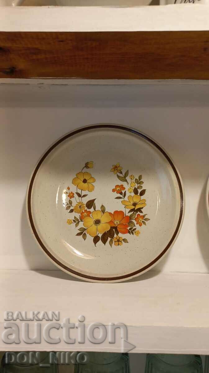 Delivery of Porcelain saucer 3 pieces-JAPAN Delivery of Porcelain saucer 3 pieces-JAPAN