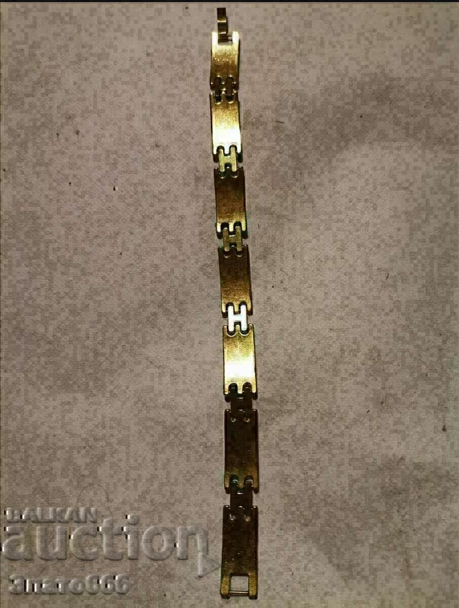 Delivery of Bracelet