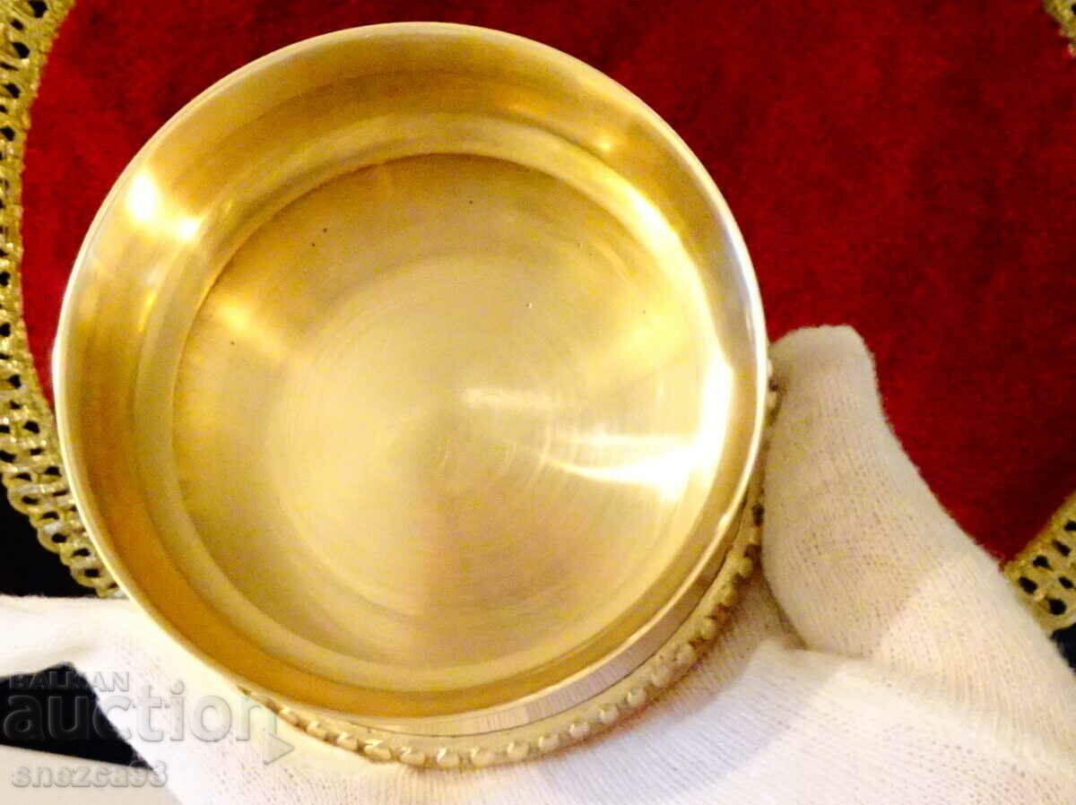 Auction Bronze whiskey glass, sugar bowl, bronze vessel Auction Bronze whiskey glass, sugar bowl, bronze vessel