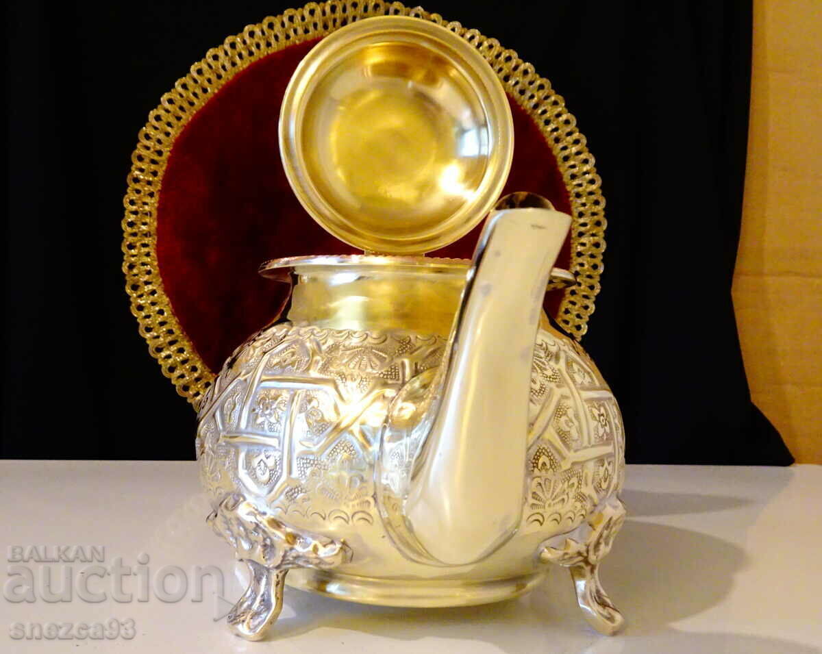 Moroccan bronze teapot, Royal Manchester teapot. with price 126.00 BGN | € 64.42 Moroccan bronze teapot, Royal Manchester teapot. with price 126.00 BGN | € 64.42