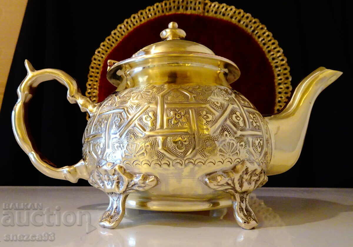 Moroccan bronze teapot, Royal Manchester teapot. - 6 Moroccan bronze teapot, Royal Manchester teapot. - 6