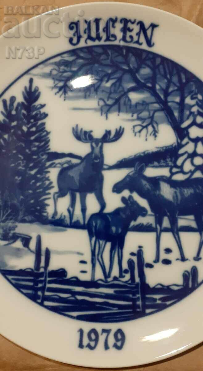 CHRISTMAS PORCELAIN PLATE. MADE IN SWEDEN. with price 15.00 BGN | € 7.67 CHRISTMAS PORCELAIN PLATE. MADE IN SWEDEN. with price 15.00 BGN | € 7.67