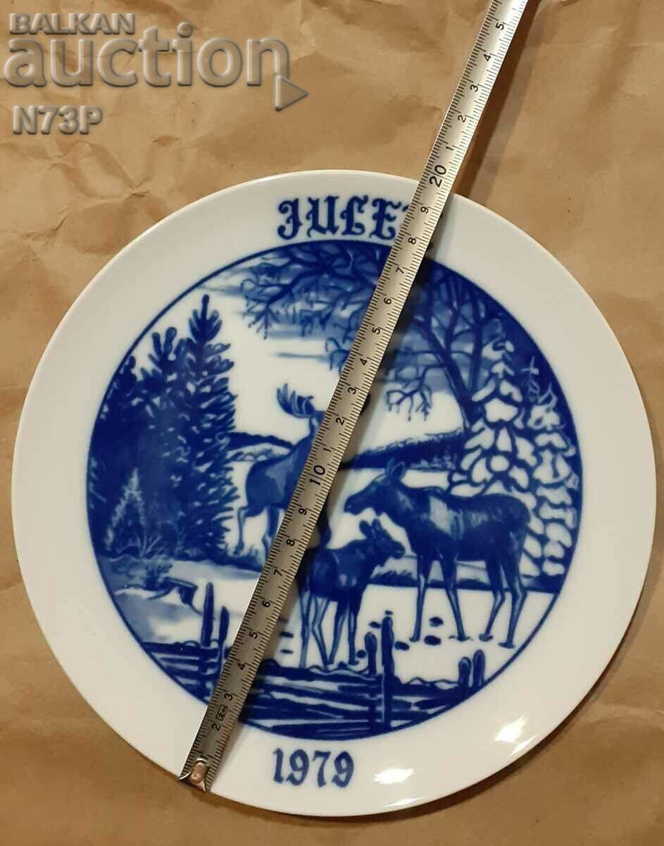 Auction CHRISTMAS PORCELAIN PLATE. MADE IN SWEDEN. Auction CHRISTMAS PORCELAIN PLATE. MADE IN SWEDEN.