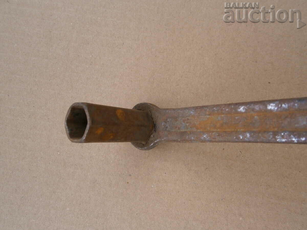 Livrarea instrument cheie pentru motor moped PETKO DENEV Gabrovo