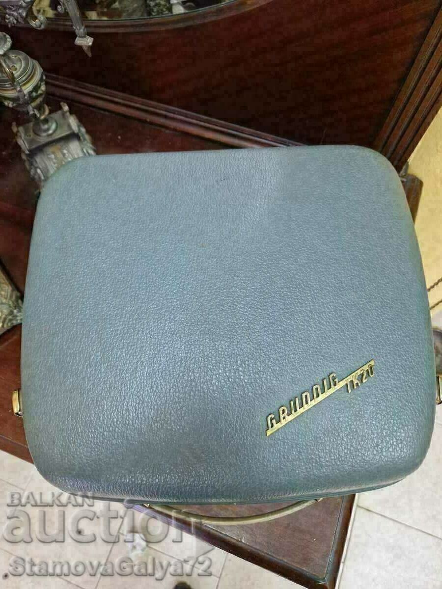 Licitație Magnofon Grundig TK 20, german antic