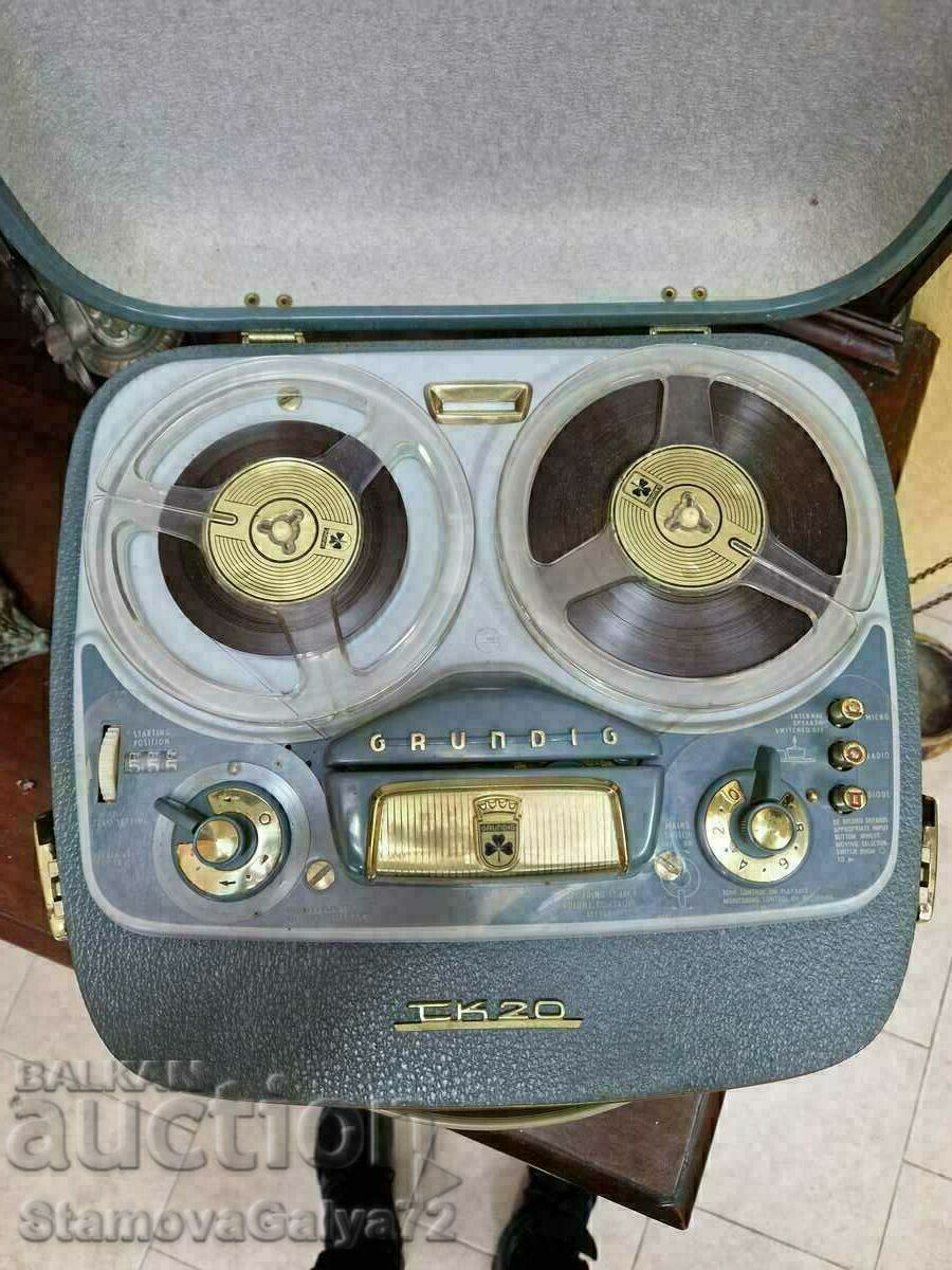 Antique German Grundig TK 20 Reel Tape Recorder - 7