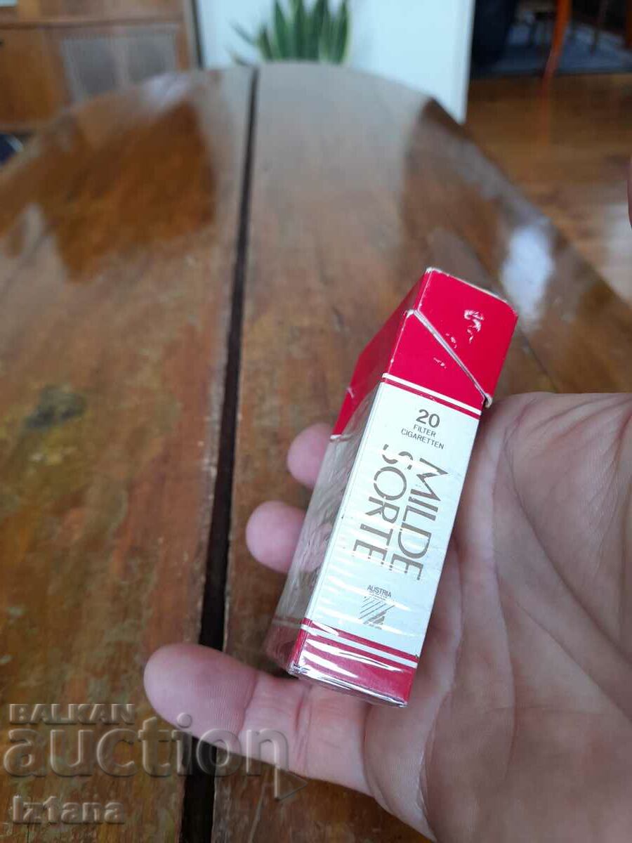 Delivery of An old box of Milde Sorte cigarettes Delivery of An old box of Milde Sorte cigarettes