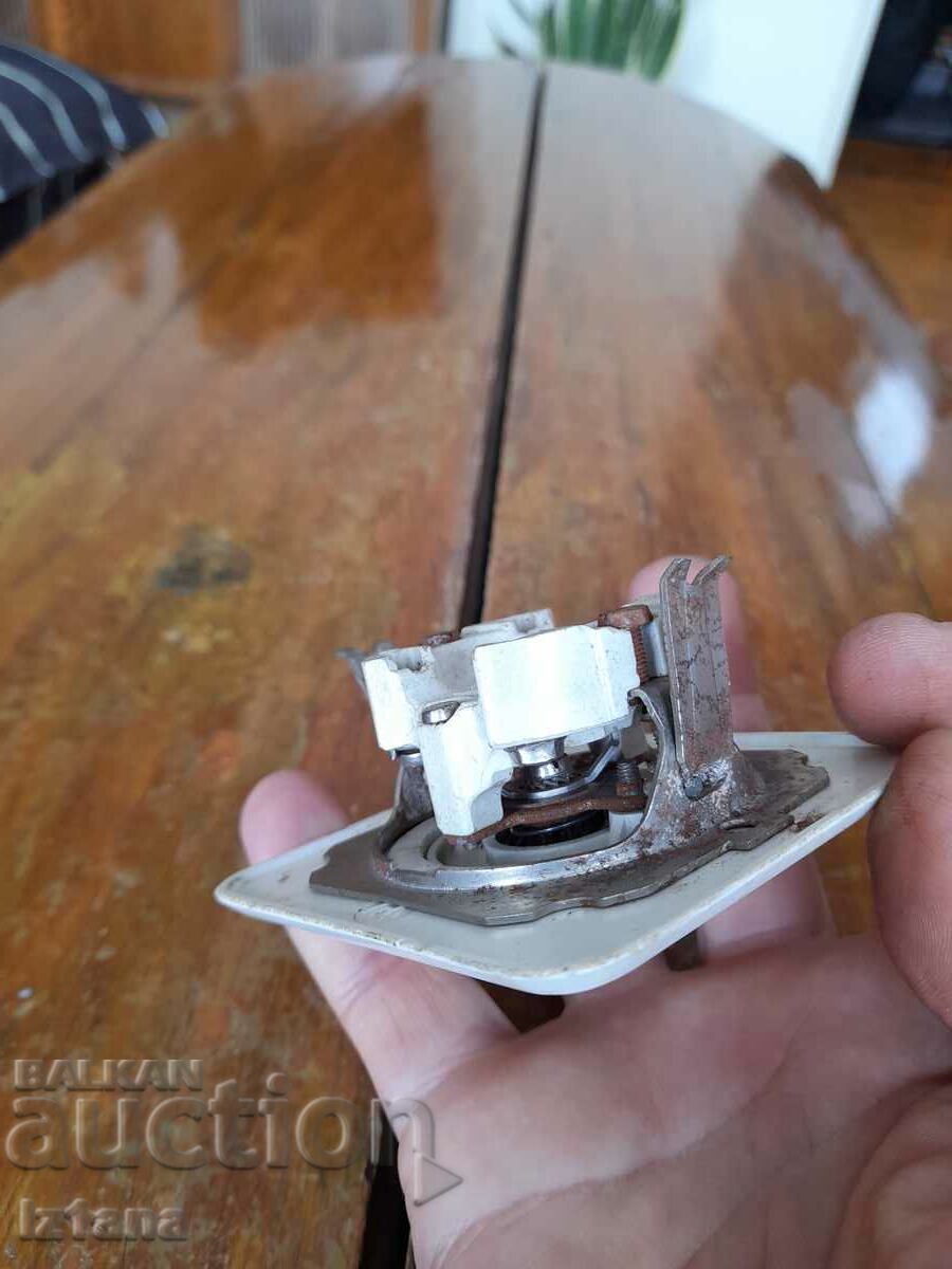 Delivery of Old button for bell Delivery of Old button for bell