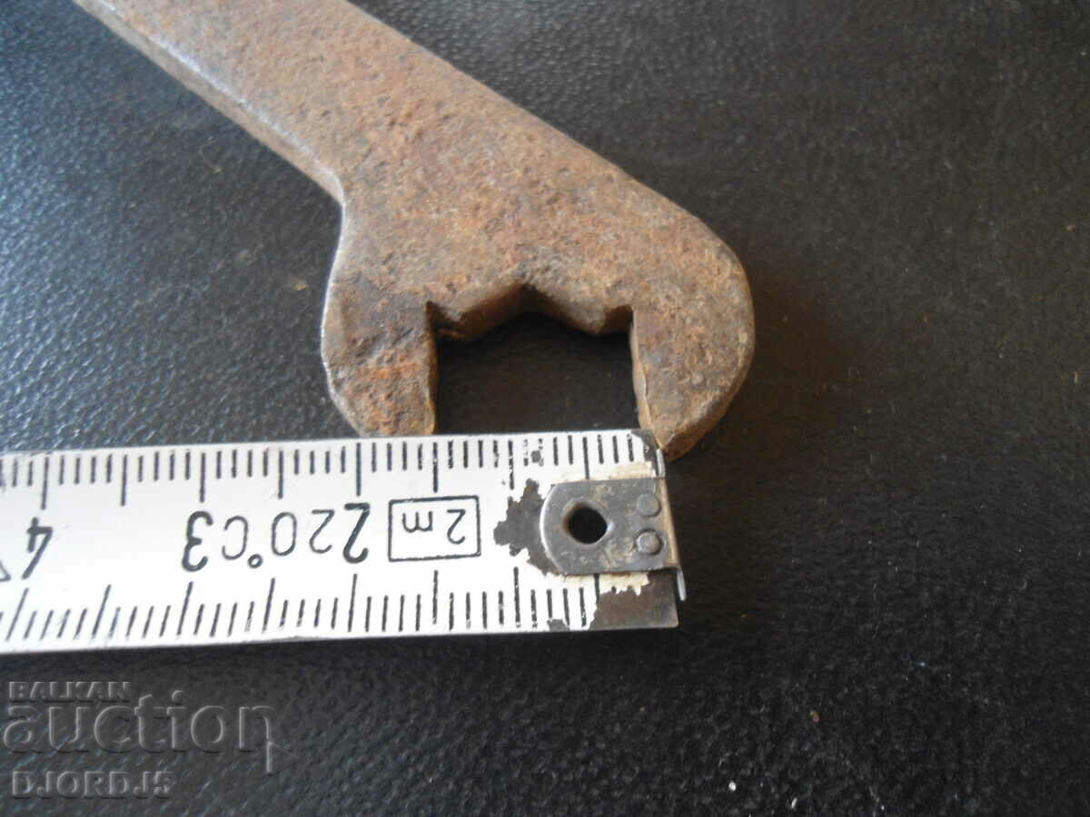 Auction Old key Auction Old key