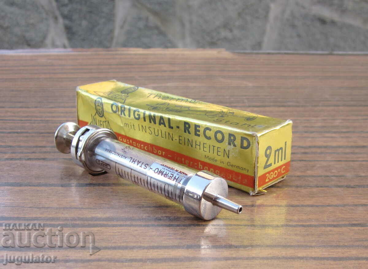 Delivery of German glass insulin syringe unused Delivery of German glass insulin syringe unused