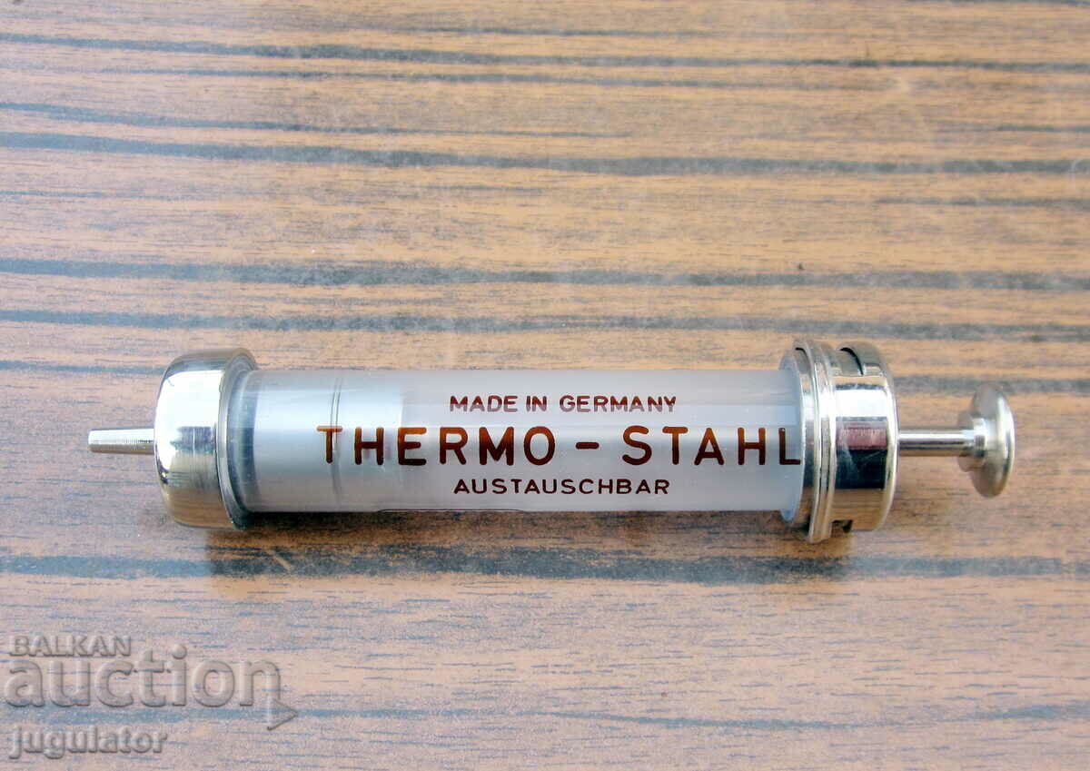 Delivery of old German glass syringe unused with box Delivery of old German glass syringe unused with box