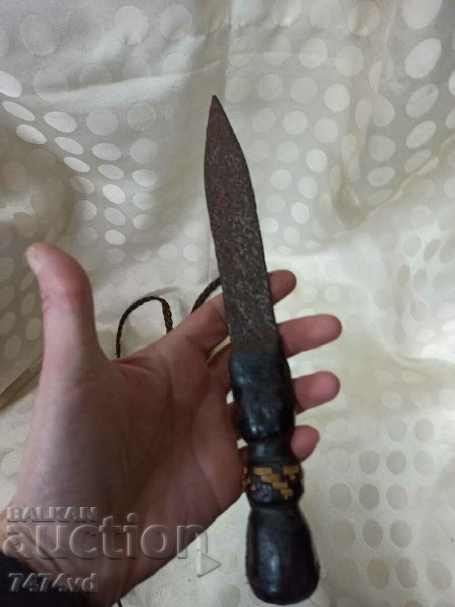 OLD DAGGER, KNIFE, BLADE, ETC - 7 OLD DAGGER, KNIFE, BLADE, ETC - 7