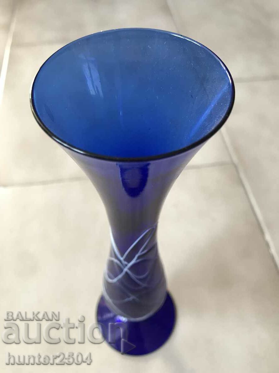 Auction Vase-23 cm high. Auction Vase-23 cm high.