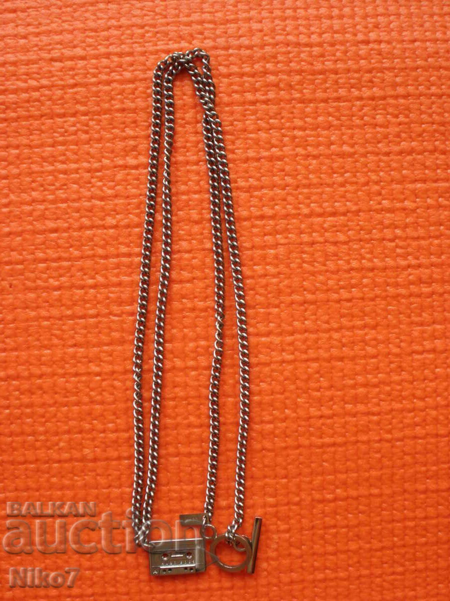 Interesting, designer necklace (necklace) - HUGO BOSS. with price 29.99 BGN | € 15.33 Interesting, designer necklace (necklace) - HUGO BOSS. with price 29.99 BGN | € 15.33