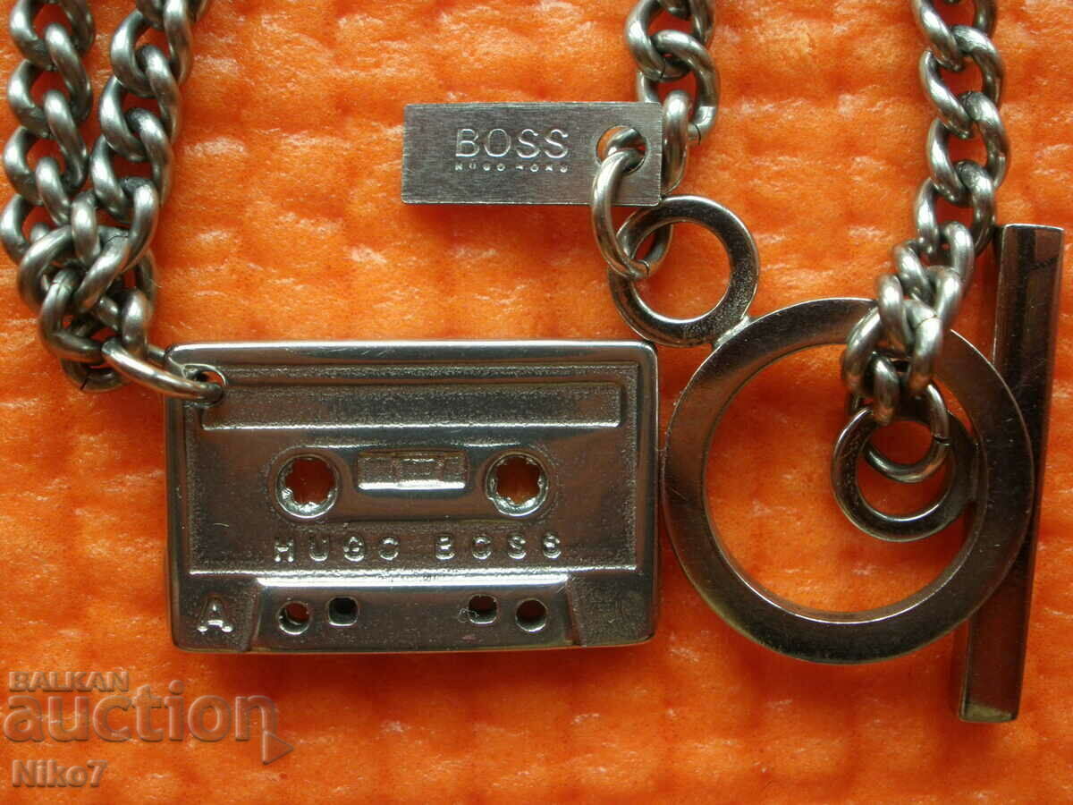 Auction Interesting, designer necklace (necklace) - HUGO BOSS. Auction Interesting, designer necklace (necklace) - HUGO BOSS.