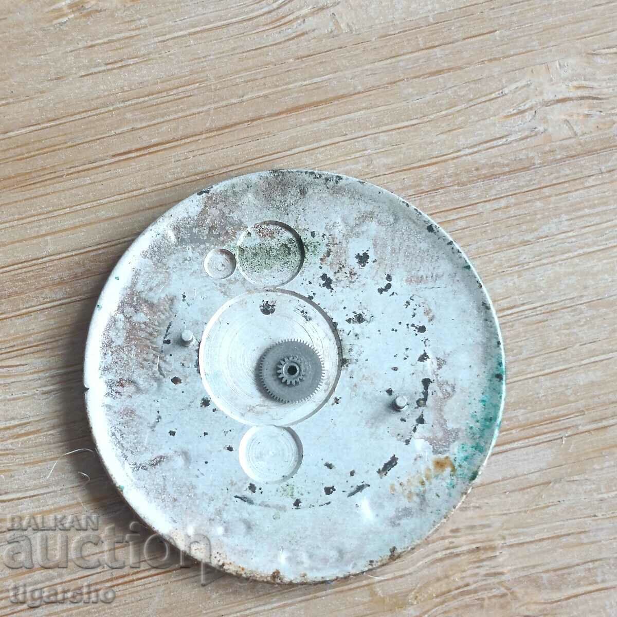 Delivery of The clock face is East