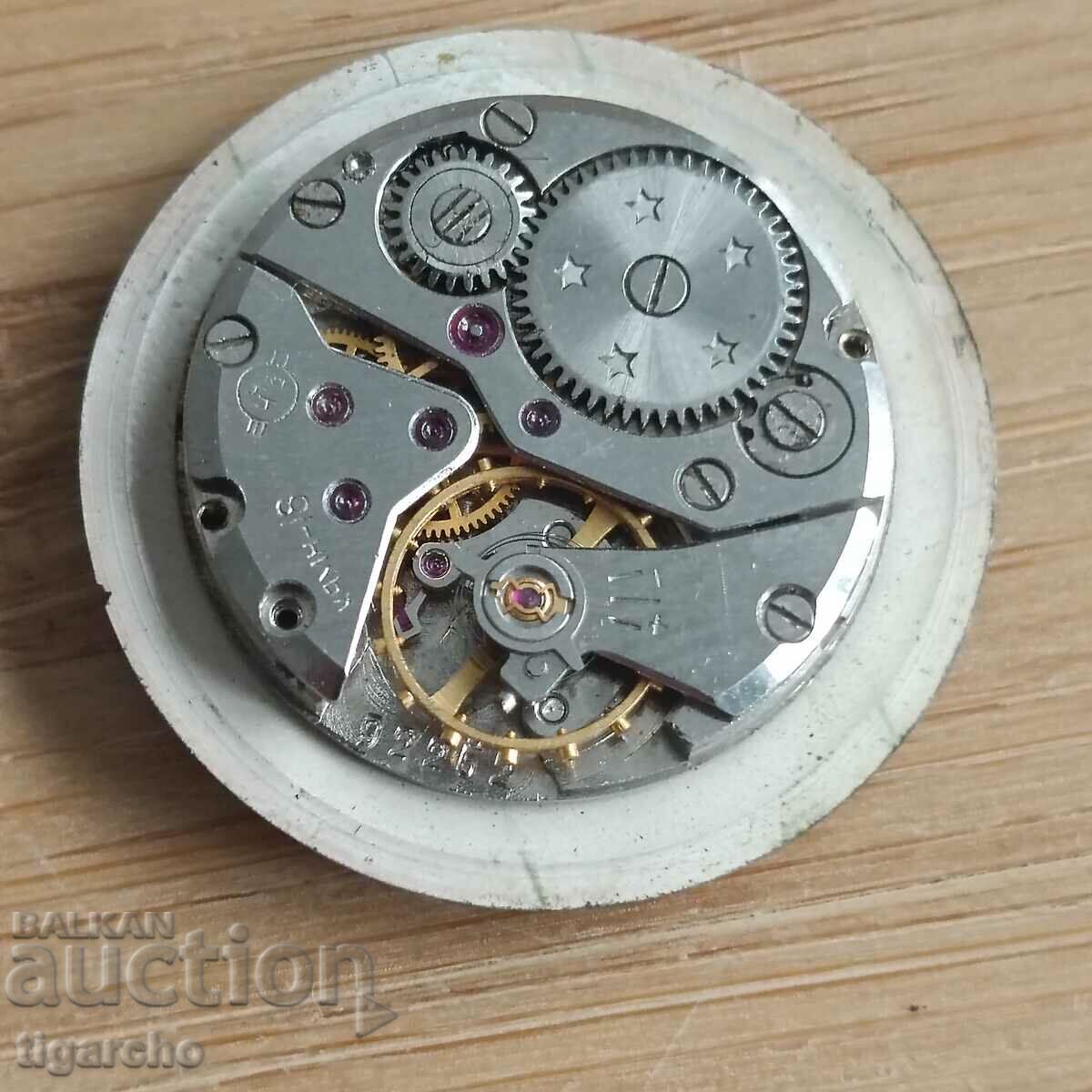 Delivery of Mirror Clock Mirror Delivery of Mirror Clock Mirror